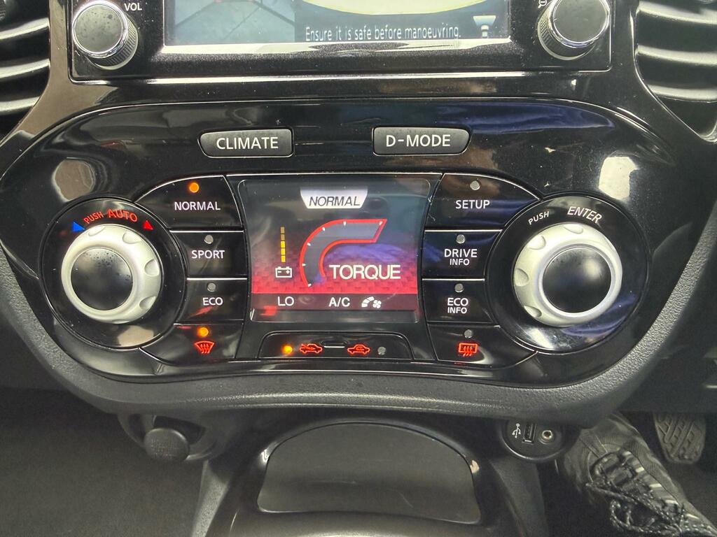 Nissan Juke Hatchback Black #29