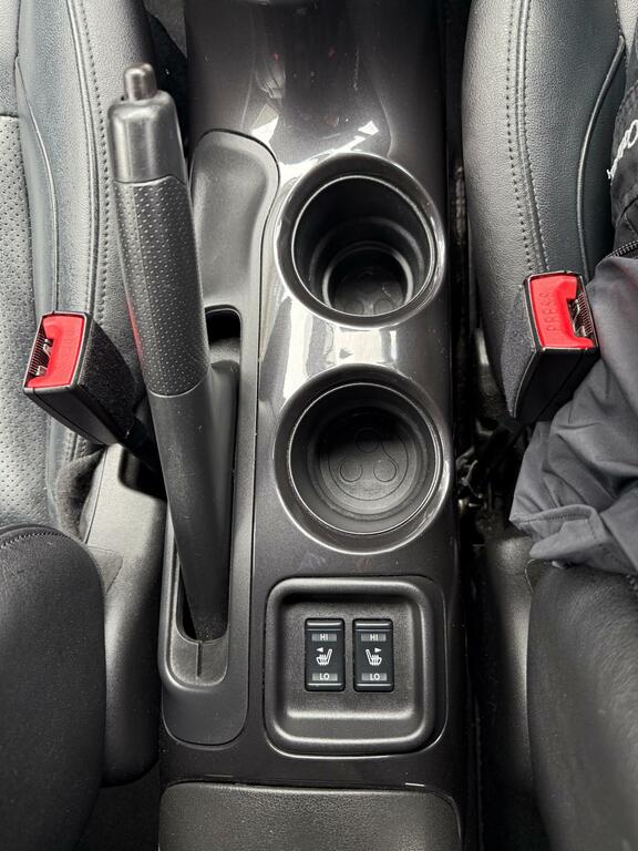 Nissan Juke Hatchback Black #33