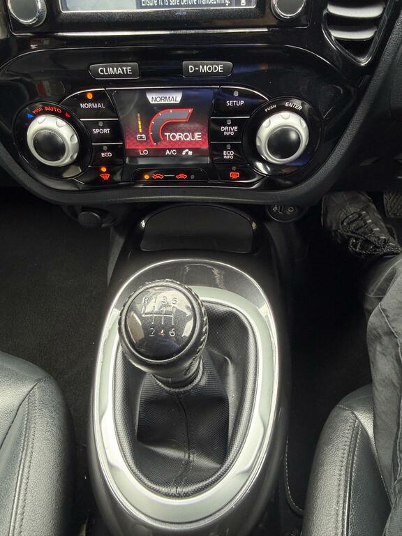 Nissan Juke Hatchback Black #27