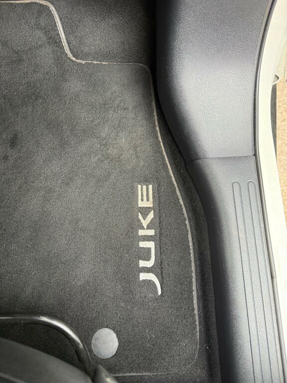 Nissan Juke Hatchback Black #31