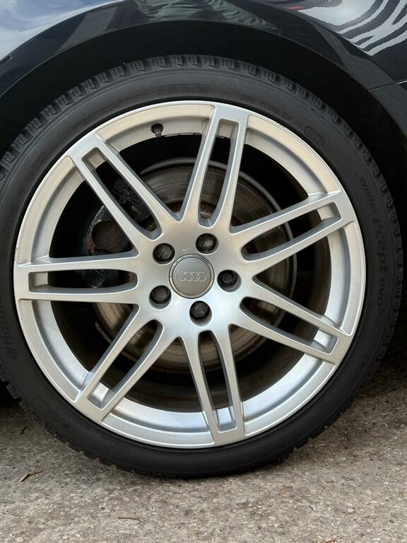 Audi S4 Estate Avant Black #41
