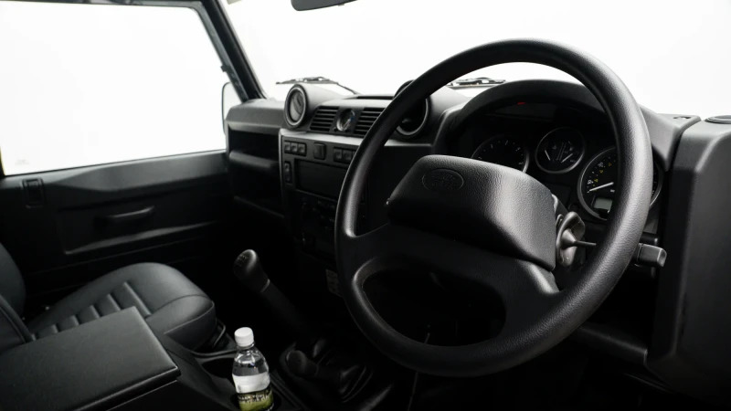 Land Rover Defender 90 Suv Blue #5