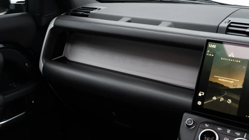 Land Rover Defender 110 D250 X-dynamic Se Black #17