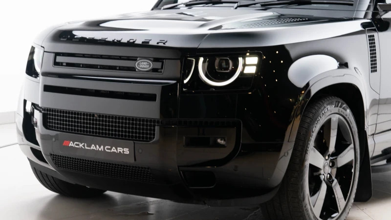 Land Rover Defender 110 D250 X-dynamic Se Black #5