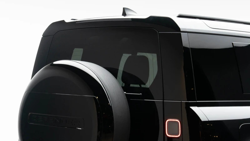 Land Rover Defender 110 D250 X-dynamic Se Black #10