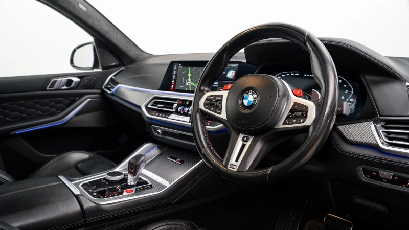 BMW X5 M M Sport White #30
