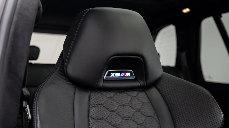BMW X5 M M Sport White #31