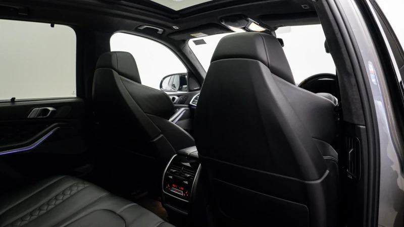 BMW X5 M M Sport White #10