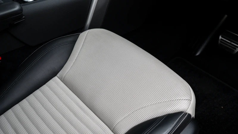 Land Rover Discovery 3.0 D350 Dynamic Hse Black #36
