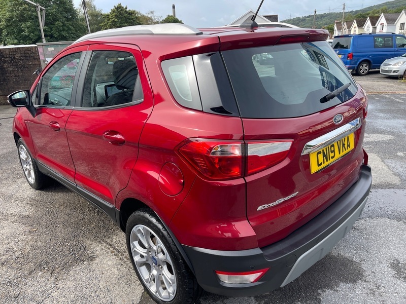Ford Ecosport Titanium Red #5