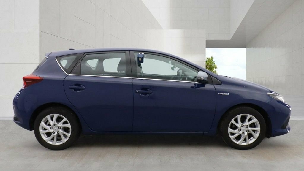 Toyota Auris 1.8L Icon Tech Blue #5
