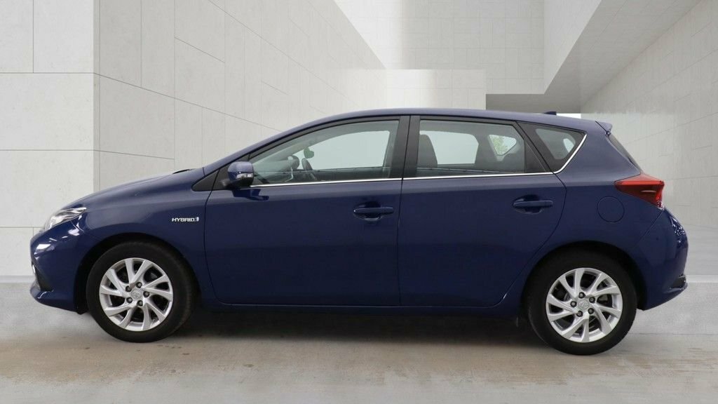 Toyota Auris 1.8L Icon Tech Blue #6