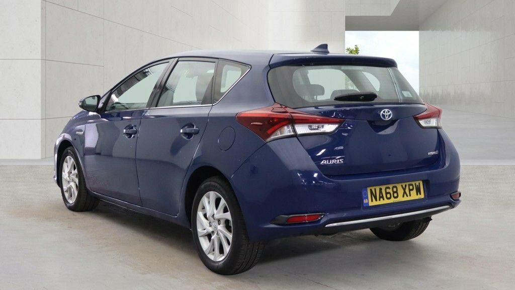 Toyota Auris 1.8L Icon Tech Blue #3