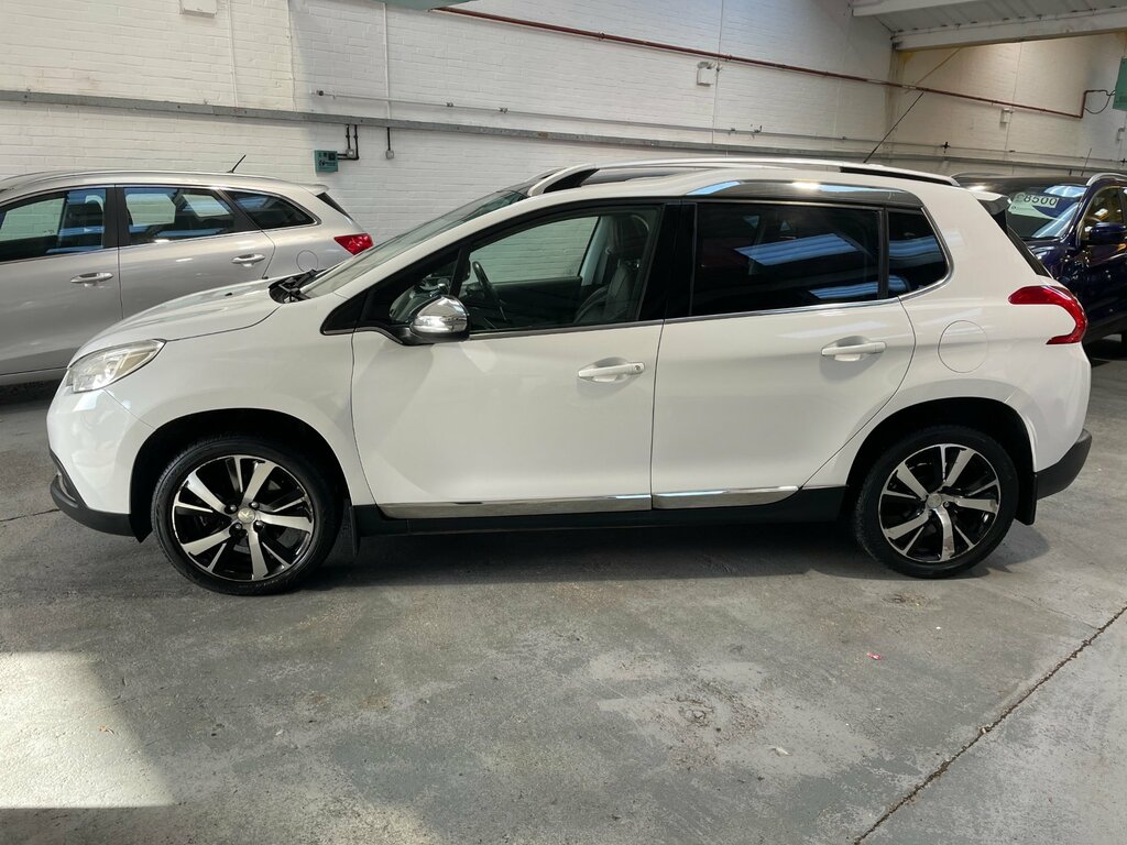 Peugeot 2008 1.6 E-hdi Feline Suv Euro 5 Ss White #2