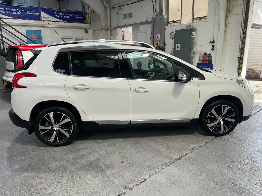 Peugeot 2008 1.6 E-hdi Feline Suv Euro 5 Ss White #6