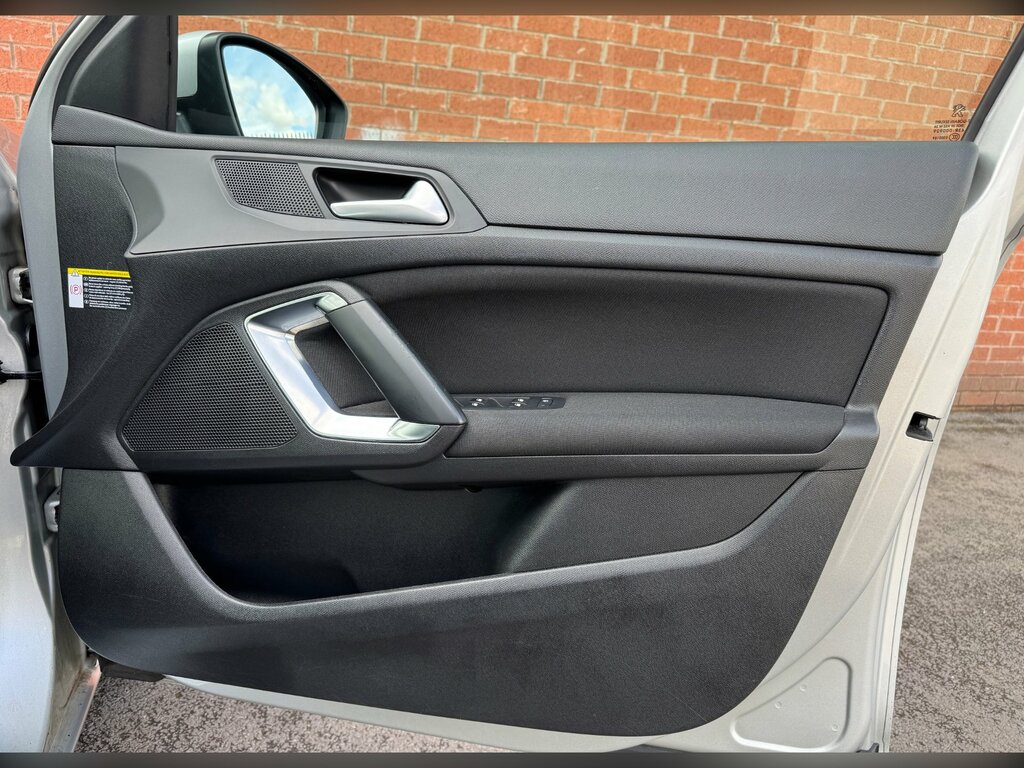 Peugeot 308 Puretech Active White #11