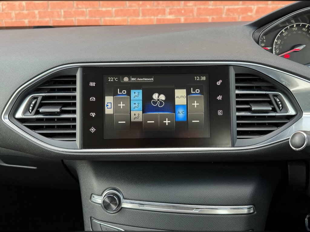 Peugeot 308 Puretech Active White #21