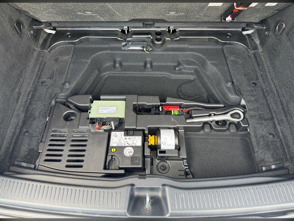 Mercedes-Benz B Class Hatchback Grey #11