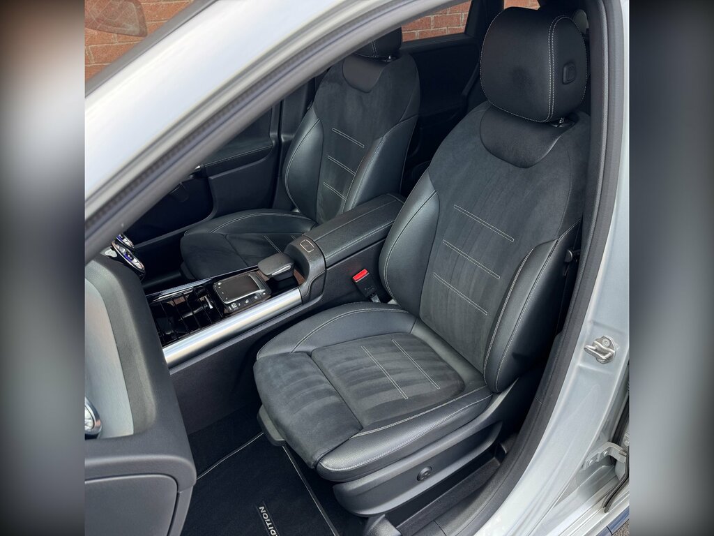 Mercedes-Benz B Class Hatchback Grey #37