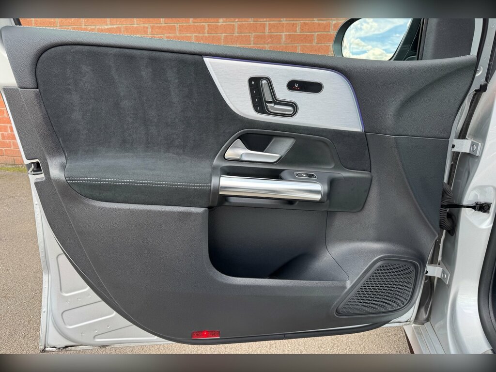 Mercedes-Benz B Class Hatchback Grey #36