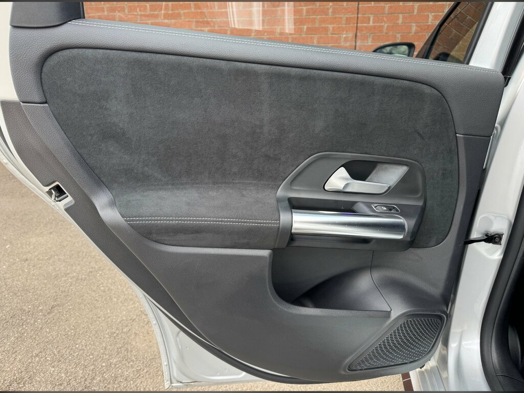 Mercedes-Benz B Class Hatchback Grey #40