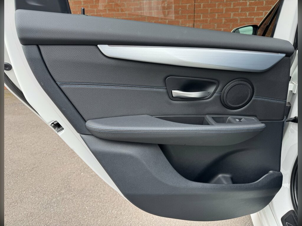 BMW 2 Series Active Tourer 2L Luxury White #42