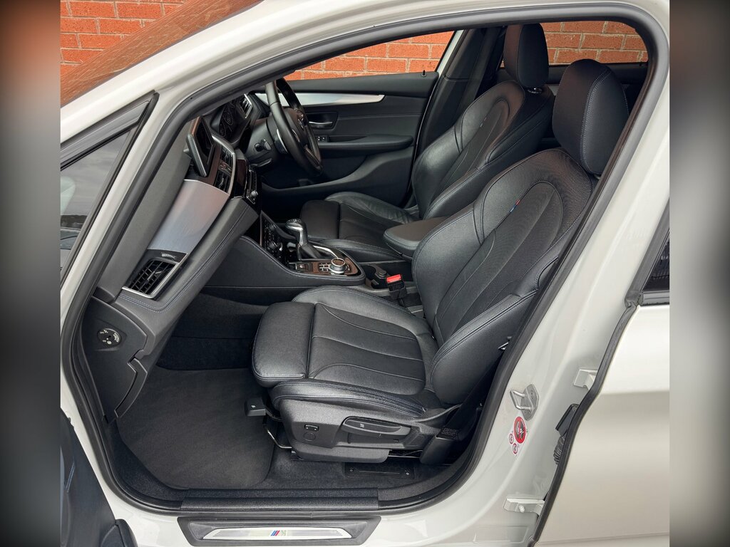 BMW 2 Series Active Tourer 2L Luxury White #40