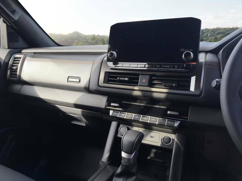 Mitsubishi L200 Pickup Red #7