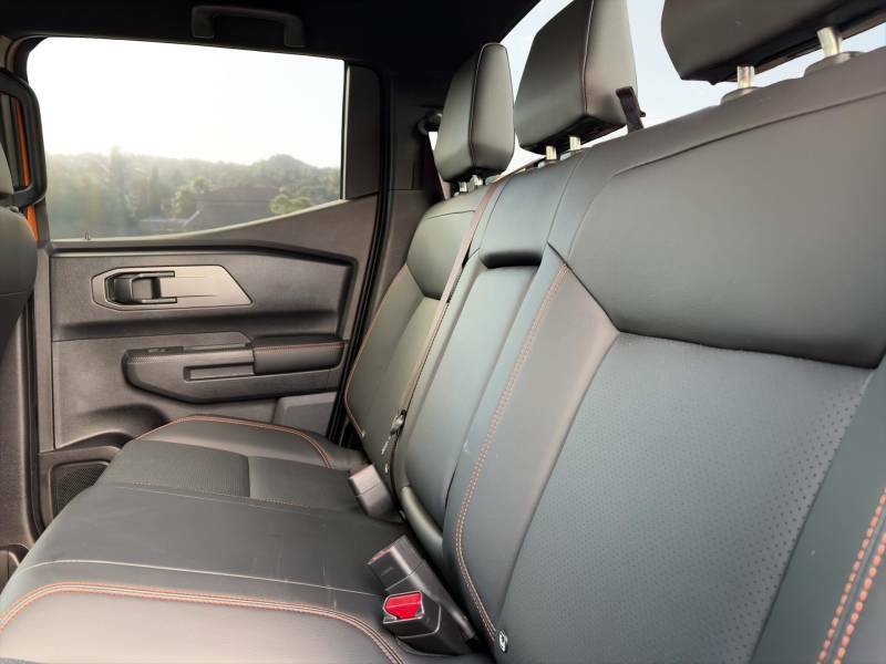 Mitsubishi L200 Pickup Red #8