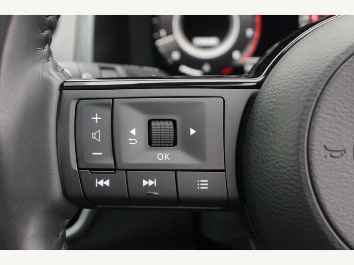 Nissan Qashqai E-power Tekna Plus Grey #44