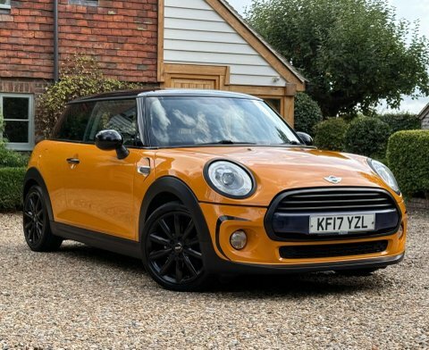 Mini Hatch Cooper Orange
