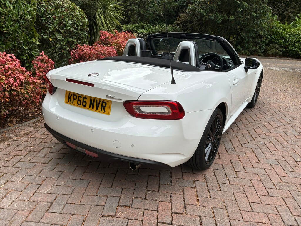 Fiat 124 Spider 1.4 Multiair Turbo 140Hp Lusso White #4