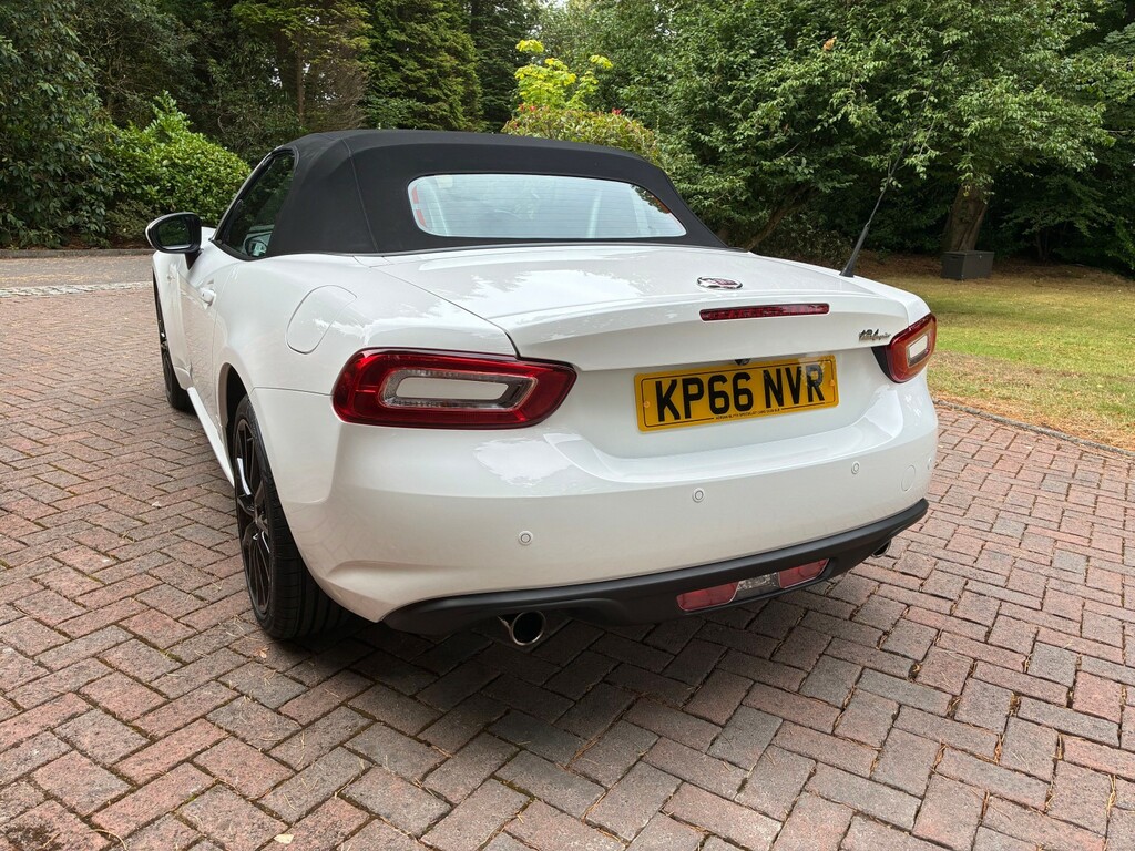 Fiat 124 Spider Red #21