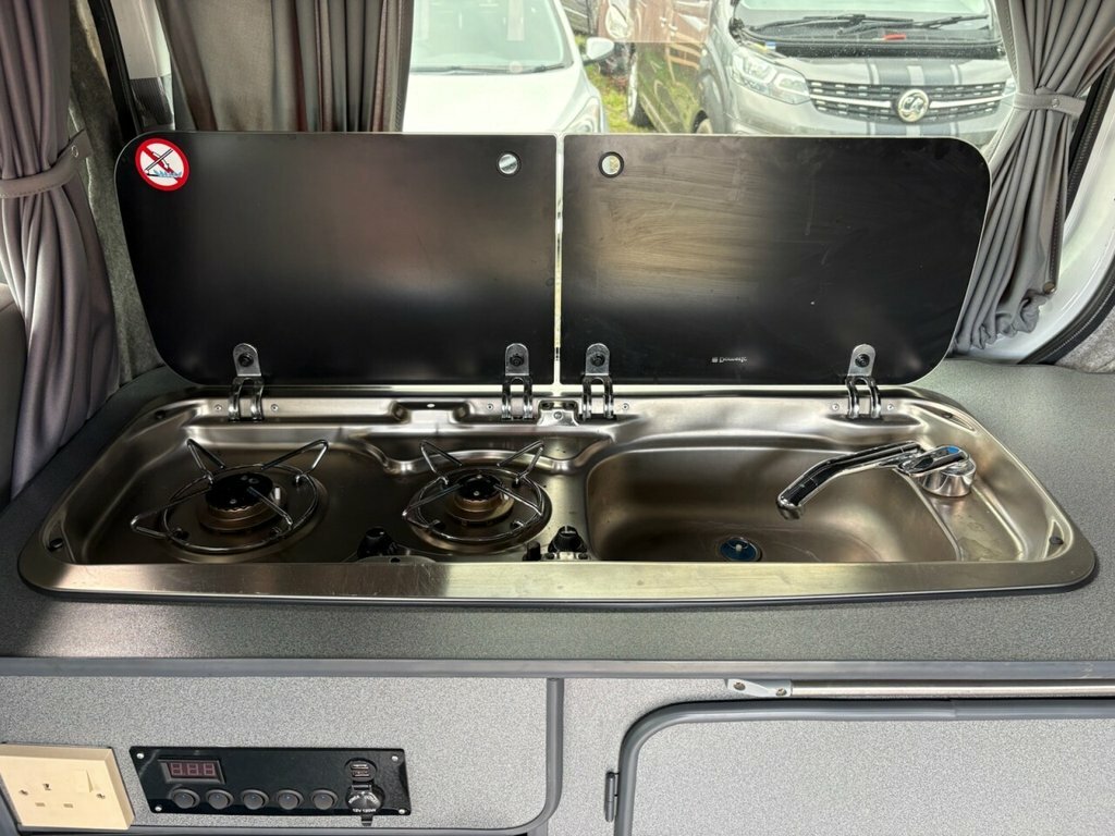 Vauxhall Vivaro #17