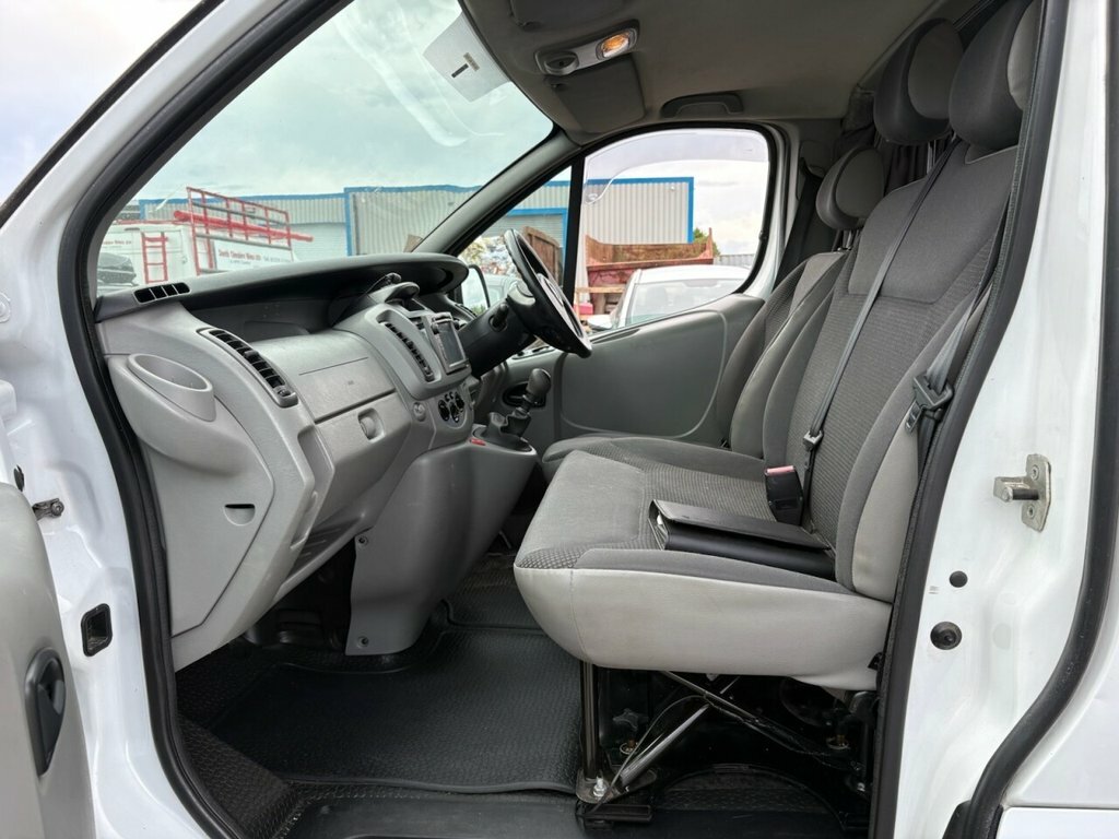 Vauxhall Vivaro #15