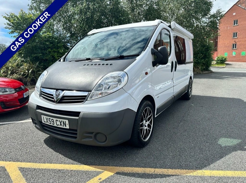 Vauxhall Vivaro Diesel White #6