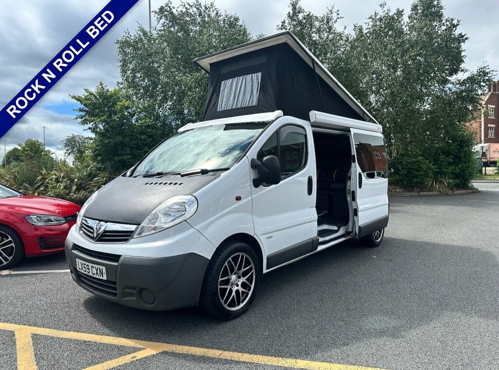 Vauxhall Vivaro Diesel White #5