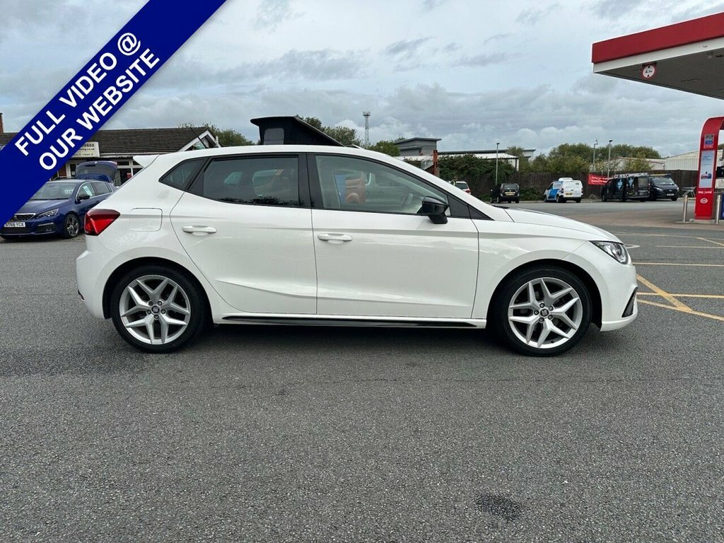 Seat Ibiza 1L Fr YC18ZWS White #4
