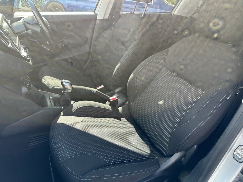 Peugeot 208 Active Silver #11