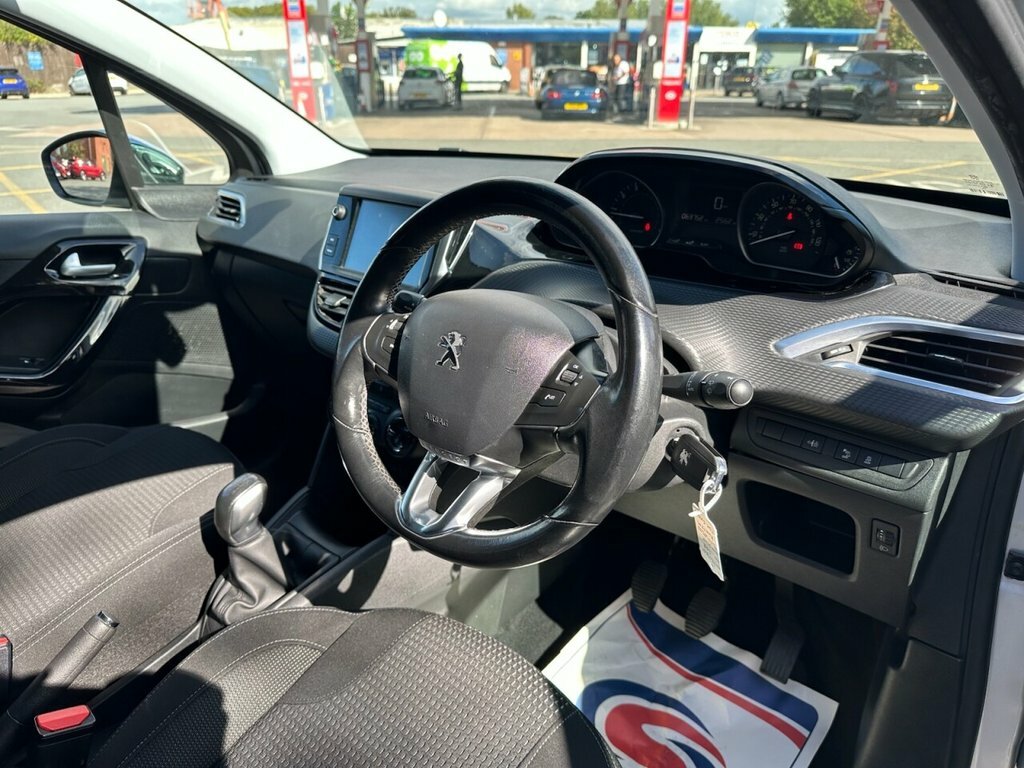 Peugeot 208 Active Silver #20