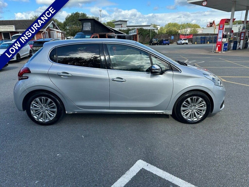 Peugeot 208 1L Allure Silver #2