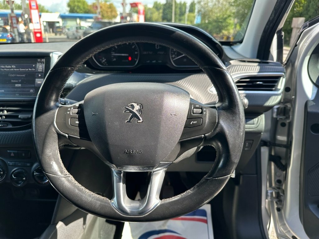 Peugeot 208 Active Silver #23
