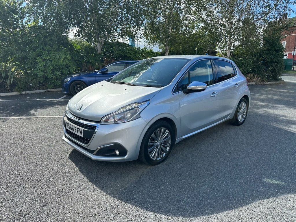 Peugeot 208 Active Silver #7