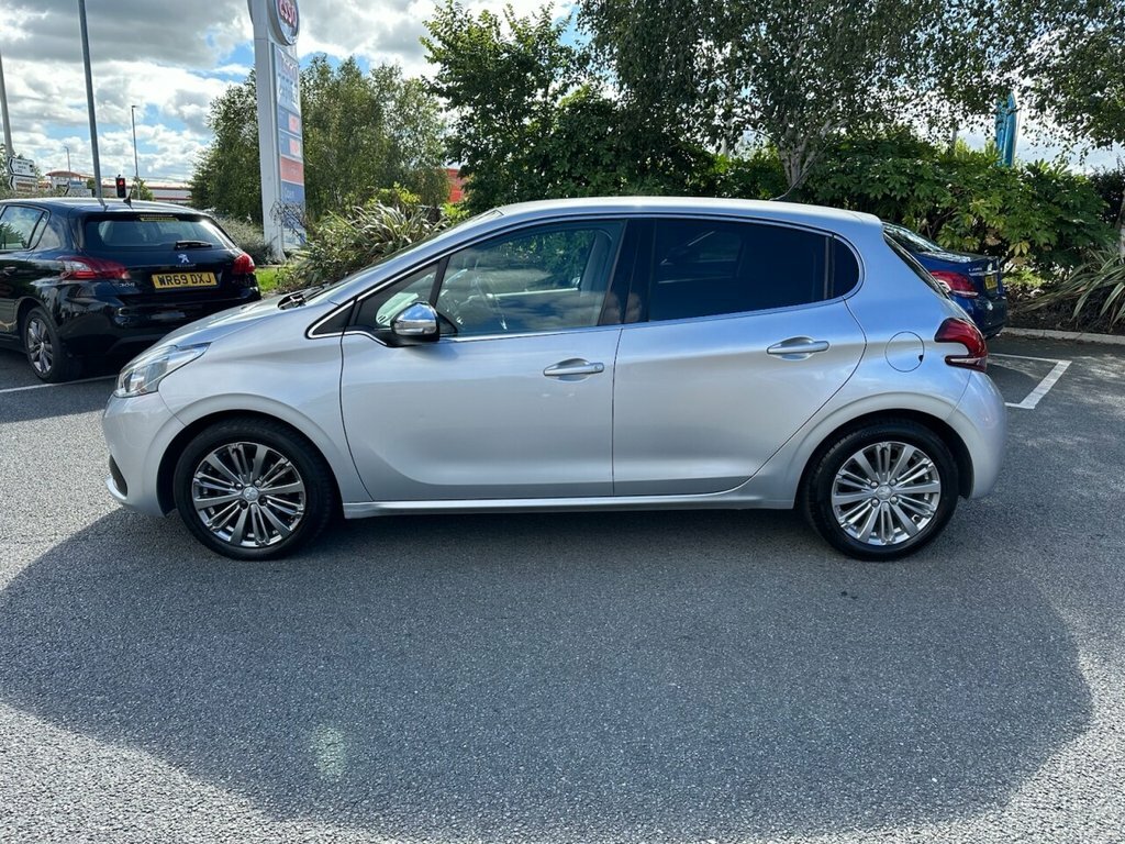 Peugeot 208 1L Allure Silver #6