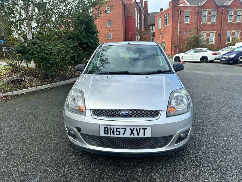 Ford Fiesta 1.3L Zetec Climate Silver #2