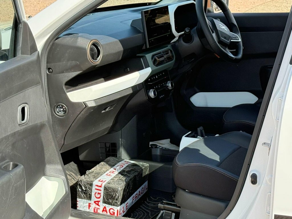 Dacia Spring 27Kwh Extreme 65 48Kw Red #11
