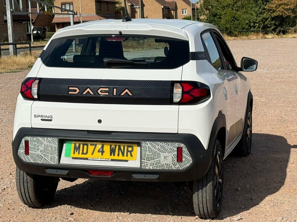 Dacia Spring 27Kwh Extreme 65 48Kw Red #31