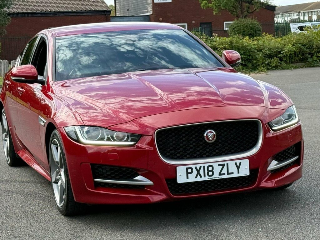 Jaguar XE Saloon Red #4