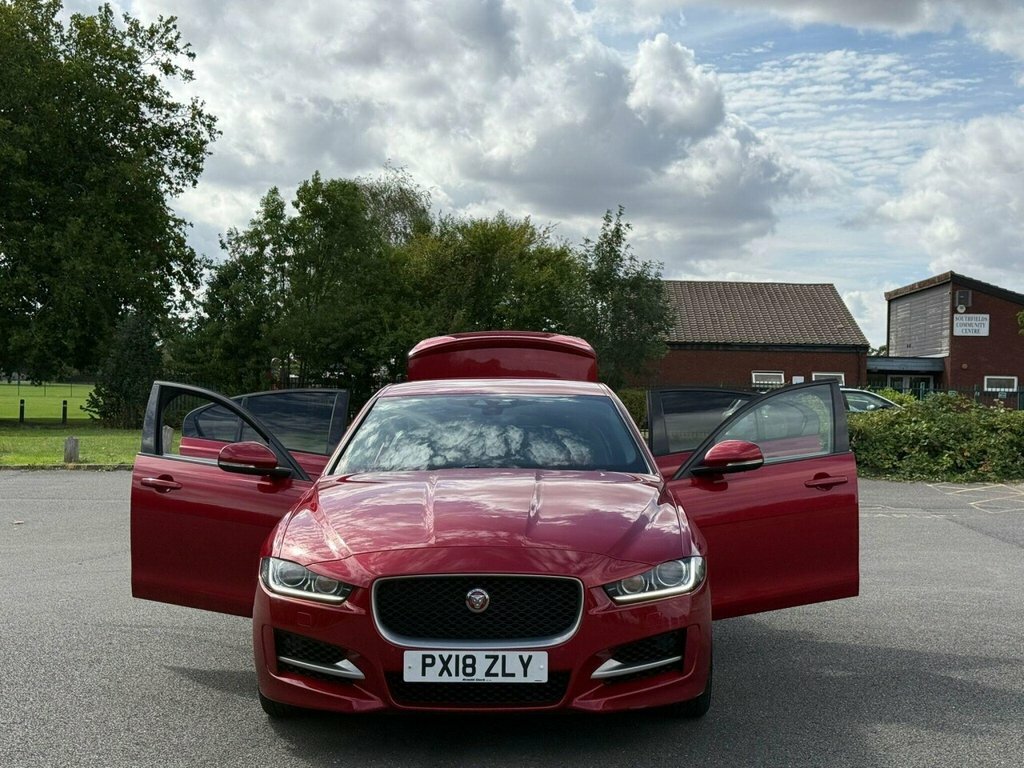 Jaguar XE Saloon Red #5