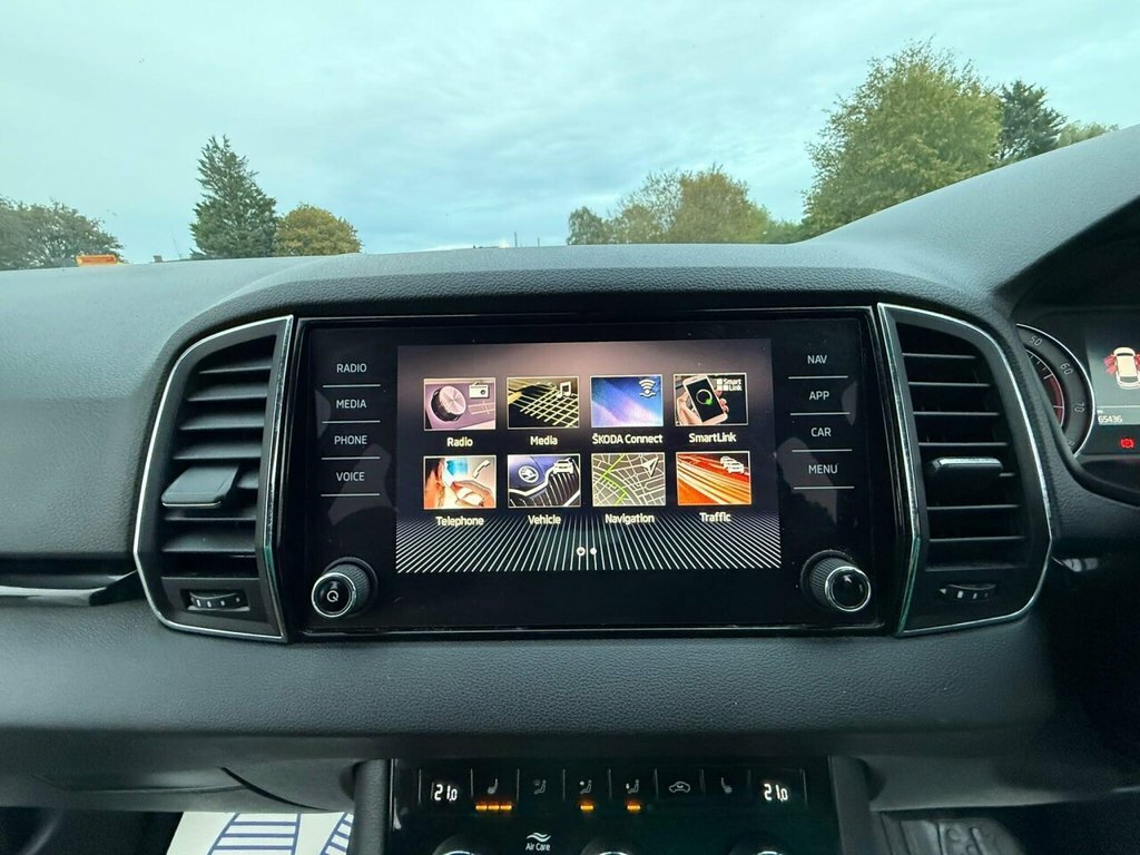 Skoda Karoq Edition Grey #36